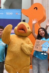 Personas celebrando la inauguración de la Colecta Nacional 2026.