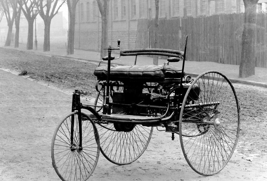 primera foto de un auto