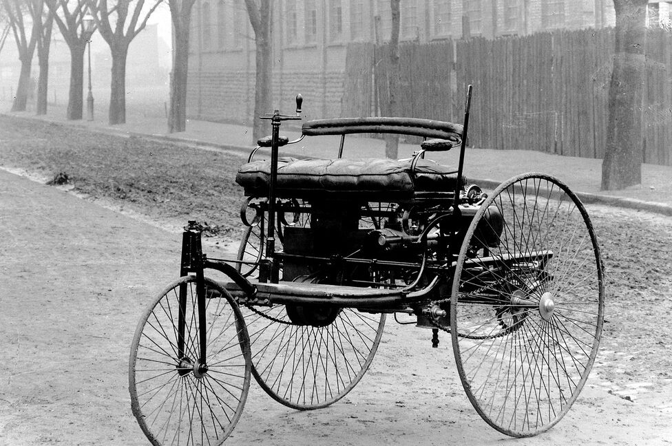 primera foto de un auto